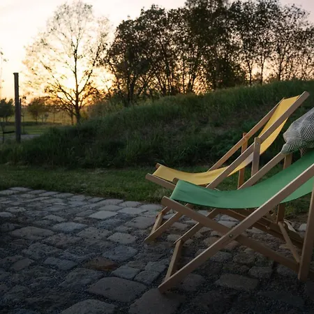 Bouda U Třešní Luxusní stan Olesnice (South Bohemian)